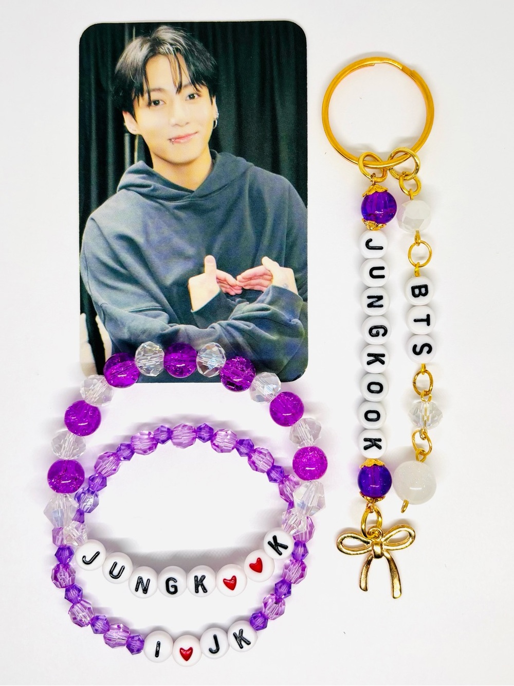 (4pcs) BTS JUNGKOOK KEYCHAIN BRACELET PHOTO CARD BUNDLE